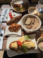 Le Pain Quotidien food