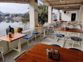 Cafe Lake View – Best Pizza And Multicuisine Top Coffee Cafe In Pushkar food