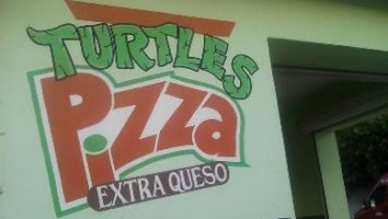 Turtles Pizza outside