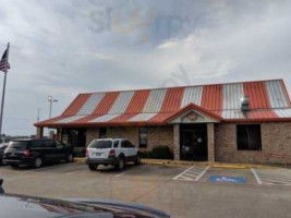 Whataburger #850 outside