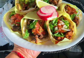 Zingo Tacos food