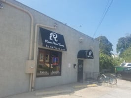 Rams Pizza Tavern outside