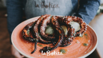 Taberna La Botica Taperia food