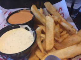 Red Robin Gourmet Burgers And Brews food