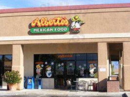 Alvaro's Mexican Food outside