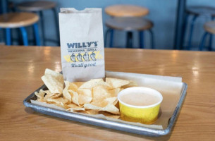 Willy's Mexicana Grill food