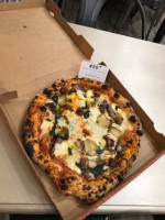 450° Pizzerria food