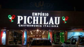 Emporio Pichilau outside