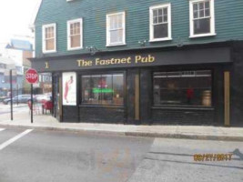 The Fastnet Pub outside