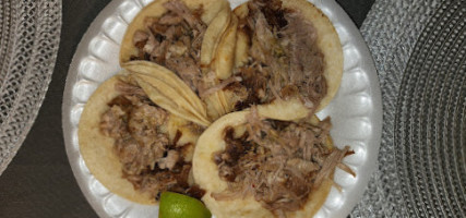 Taqueria Las Torres food