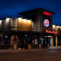 Boston Pizza Airdrie South inside