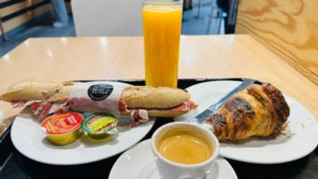 La Pausa food