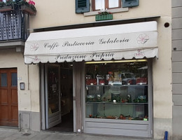 Pasticceria Fiorella outside