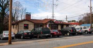 Old South -b-q outside