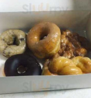 Loyless Donuts Circle West food