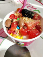 Sweet Frog Frozen Yogurt food