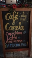 Café Canela outside
