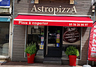 Astropizza outside