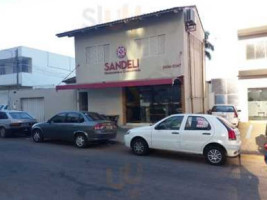 Sandeli Lanchonete outside