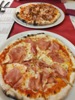 Roma Pizzeria food