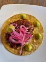 La tostada y la guayaba food