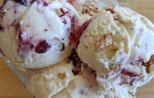 Great Lakes Ice Cream Co. food