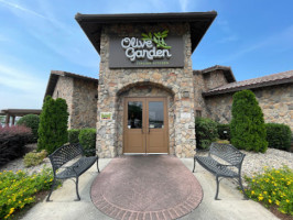 Olive Garden Concord Concord outside