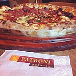 Patroni Pizza food