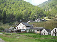 Azienda Agrituristica Besana Fratelli outside