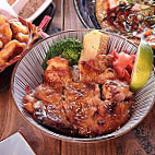 Juān Dǐ Jū Jiǔ Dìng Shí food