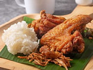 Deep-fried Chicken With Sticky Rice Road 60 food