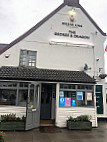 The George Dragon outside