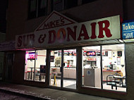 Panaderia On 99 Sub And Donair inside