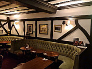 Ye Olde Leathern Bottel inside