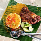 Sri Aman Nasi Kukus food