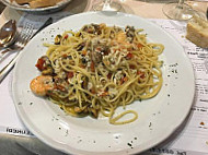 Il Delfino food