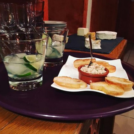 restaurant image