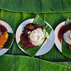 Nasi Lemak Kuali Bonda (taman Taynton View) food