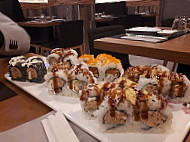 Genso Sushi food