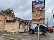 Texas Best Donuts outside
