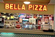 Bella's Pizza inside