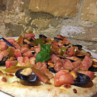 Trattoria Pizzeria Il Conte Di Cavour food