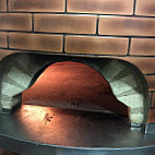 Newroz Pizzeria Kebap inside