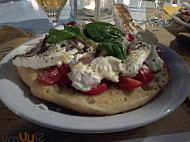 Malvasia Pane Cunzatu food