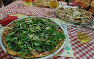 Pizzeria La Familia food