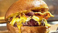 Ham Holy Burger Castel Romano Designer Outlet food