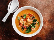 Anna Tomyam food