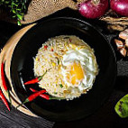 Nasi Goreng Penumbok food