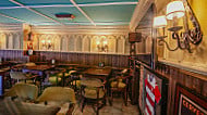 Gallagher's Irish Tavern inside