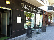 Natur Sushi inside